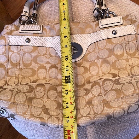 Coach - Picture 9 of 9